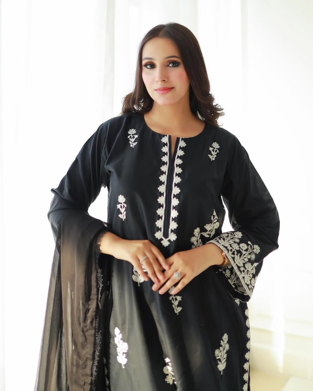 Delight Black Embroidered Long-Length Suit