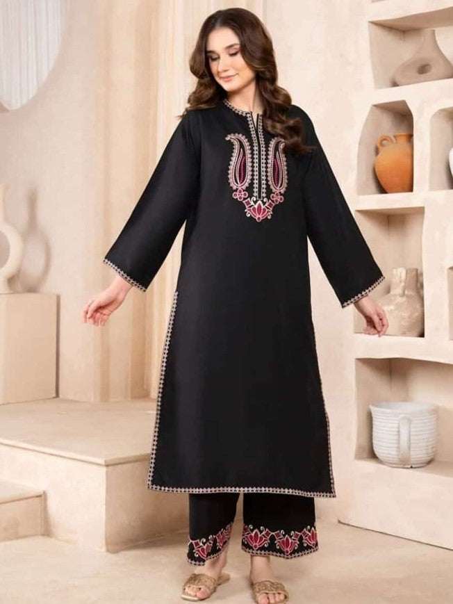 Black Rose Embroidery Long Length 2-Piece Suit