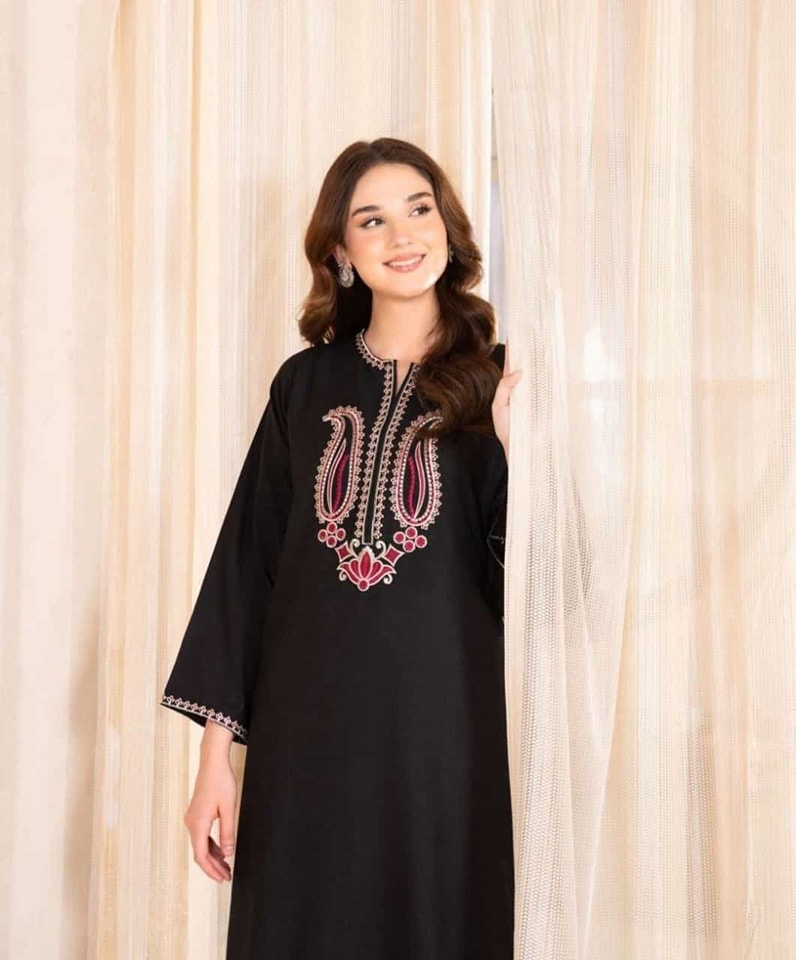 Black Rose Embroidery Long Length 2-Piece Suit