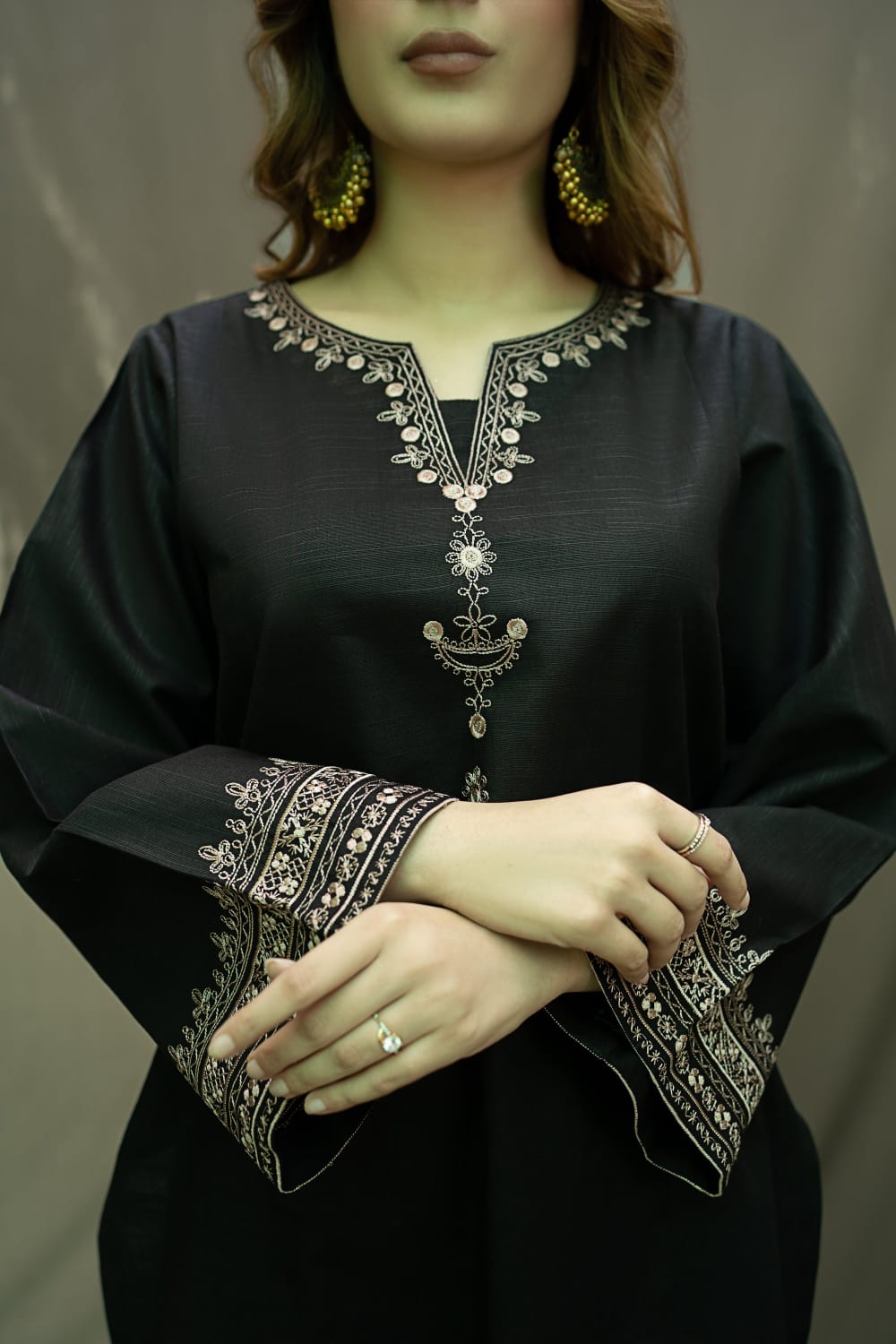 Black Iris Long Length Embroidery 2-Piece Suit